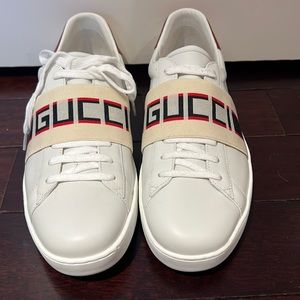 Brand New Mens Gucci shoes